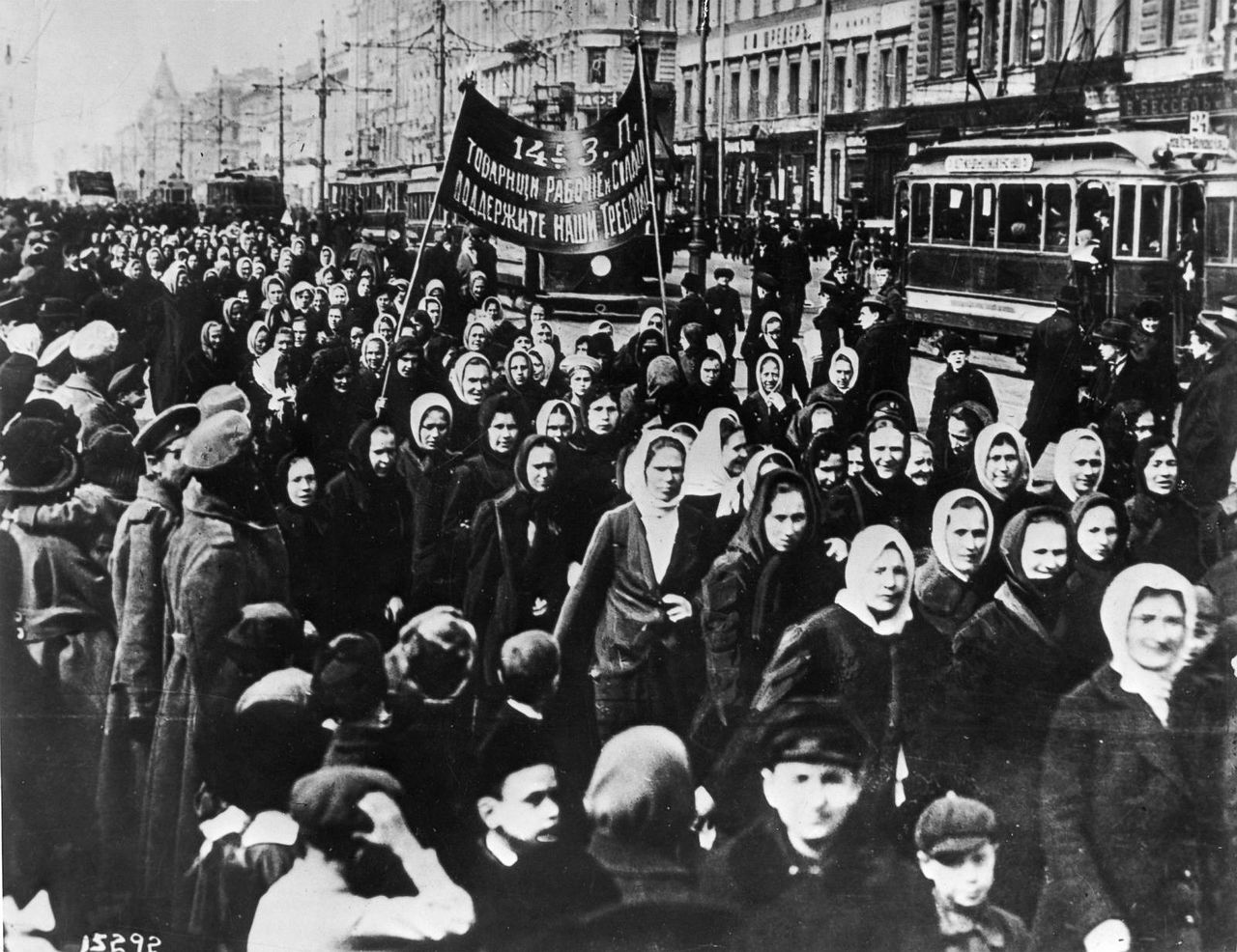 Demonstration zum Internationalen Frauentag 1917 in Petrograd